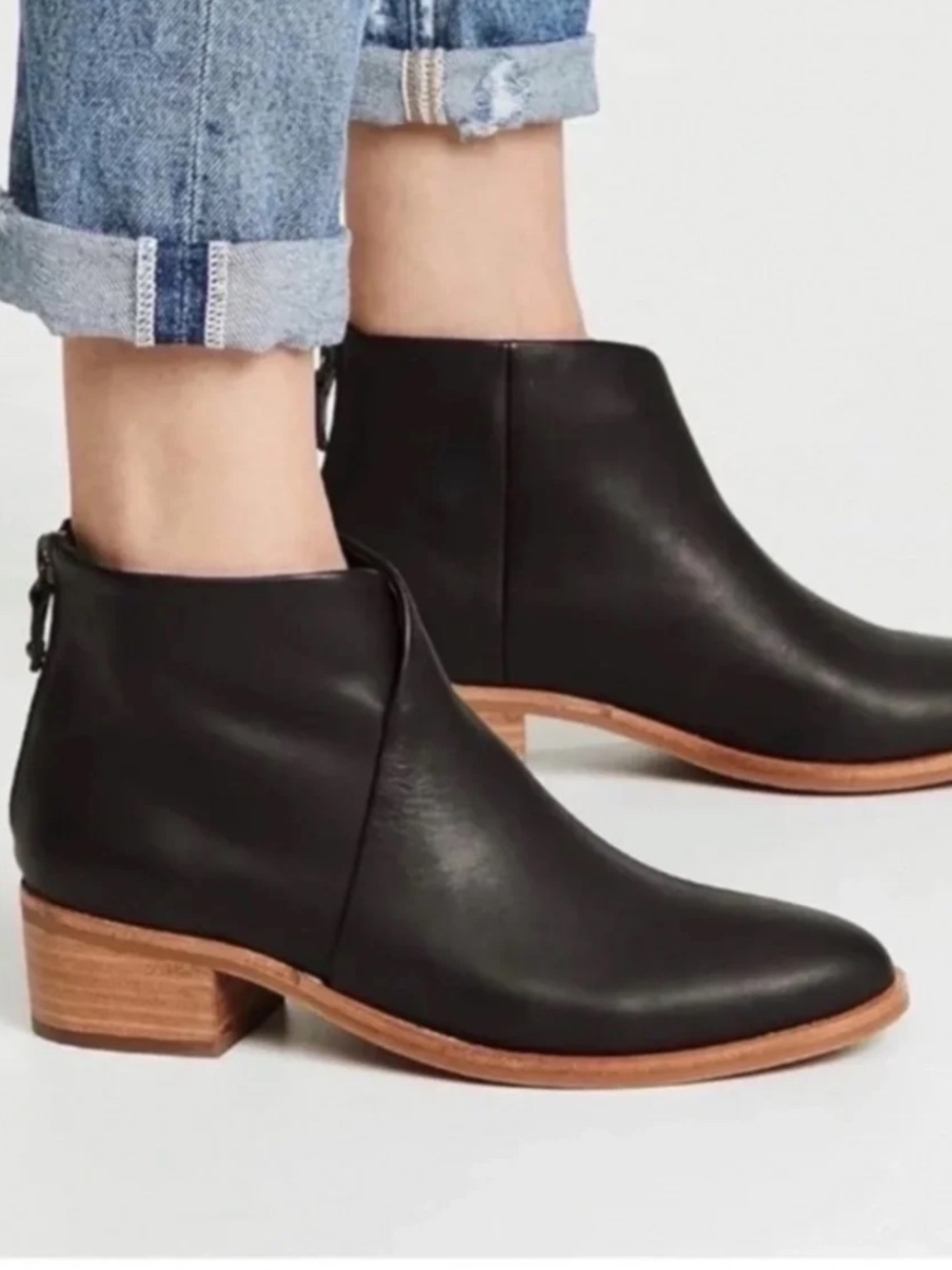 Soludos Venetian Bootie